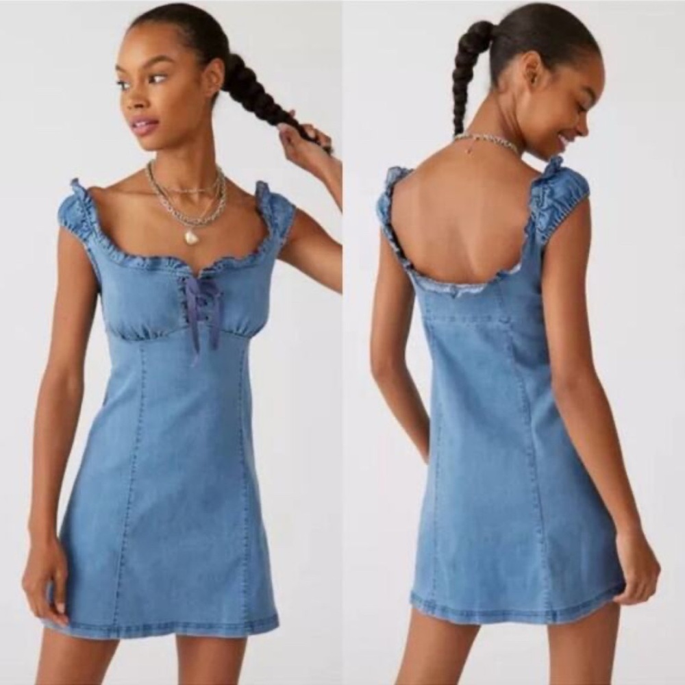 NEW Urban Outfitters Coquette Babydoll Nayda Denim Ruffle Mini Dress M